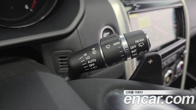 Land Rover Discovery 5 3.0 TD6 HSE Luxury 2017 — фото 16