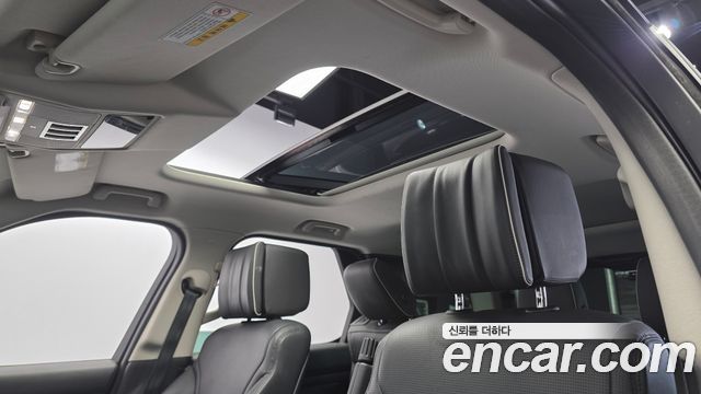 Land Rover Discovery 5 3.0 TD6 HSE Luxury 2017 — фото 19