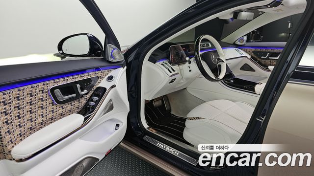 Mercedes-Benz S-Class (W223) Maybach S680 4MATIC Haute Vouture Edition 2023 — фото 10