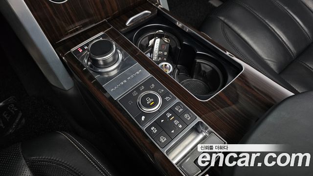 Land Rover Range Rover (IV) 4.4 SDV8 AB DIESEL 2016 — фото 9