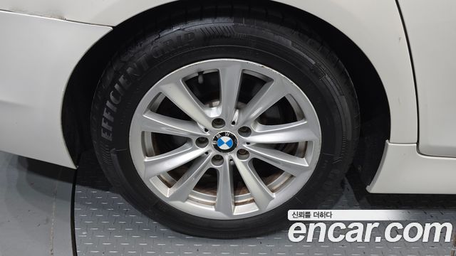 BMW 5 Series (F10) 520d 2011 — фото 5