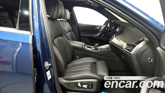 BMW X6 (G06) xDrive40i M Sport 2023 — фото 11