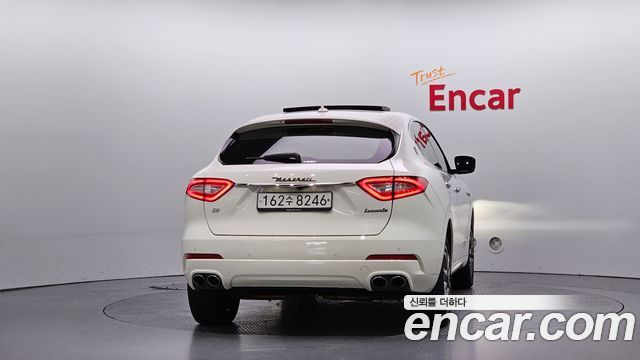 Maserati Levante 3.0 Diesel AWD GranLusso 2019 — фото 4