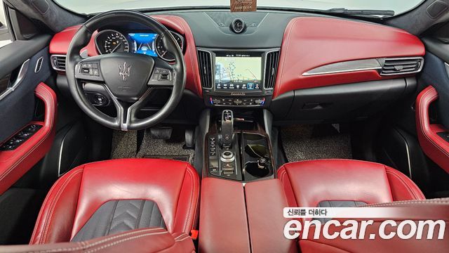 Maserati Levante 3.0 Diesel AWD GranLusso 2019 — фото 7