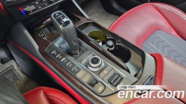Maserati Levante 3.0 Diesel AWD GranLusso 2019 — фото 9