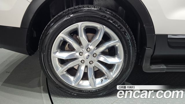 Ford Explorer 3.5 Limited 4WD 5th 2014 — фото 5