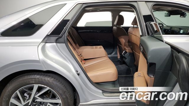 Hyundai Grandeur (GN7) 2,5 Gasoline 2WD Exclusive 2023 — фото 12