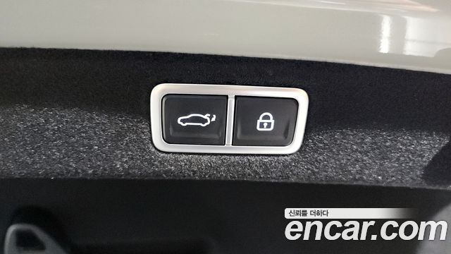 Hyundai Grandeur (GN7) 2,5 Gasoline 2WD Exclusive 2023 — фото 20