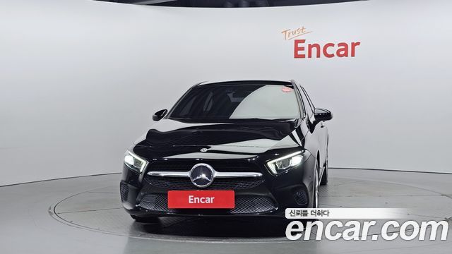Mercedes-Benz A-Class (W177) A220 Sedan 2020 — фото 3