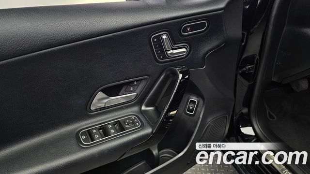 Mercedes-Benz A-Class (W177) A220 Sedan 2020 — фото 14