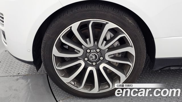 Land Rover Range Rover (IV) 4.4 SDV8 AB DIESEL 2017 — фото 5