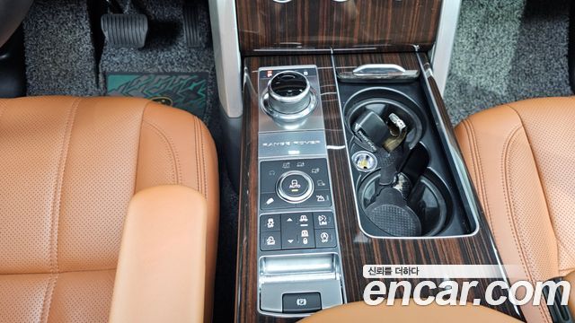 Land Rover Range Rover (IV) 4.4 SDV8 AB DIESEL 2017 — фото 9