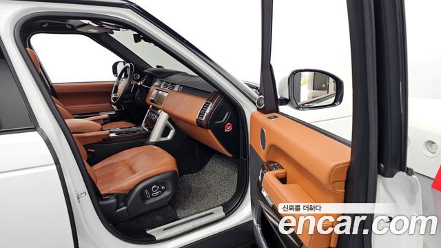 Land Rover Range Rover (IV) 4.4 SDV8 AB DIESEL 2017 — фото 11