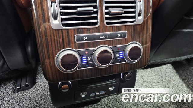 Land Rover Range Rover (IV) 4.4 SDV8 AB DIESEL 2017 — фото 16