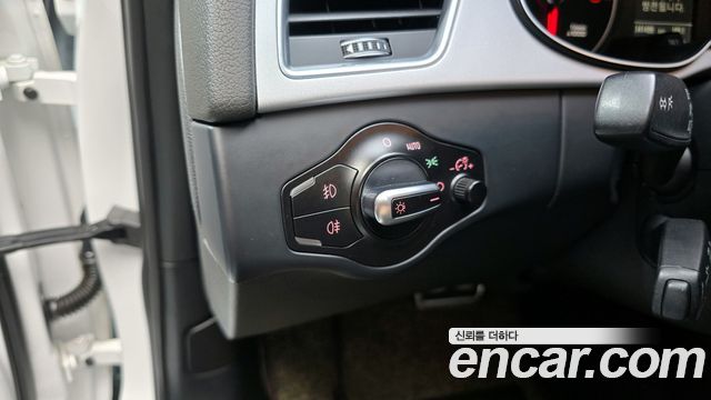 Audi A4 30 TDI Dynamic B8 2015 — фото 17
