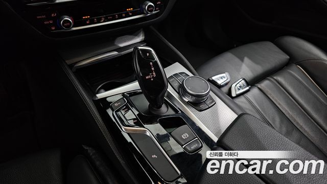 BMW 5 Series (G30) 520d M Sport Special Edition 2018 — фото 9