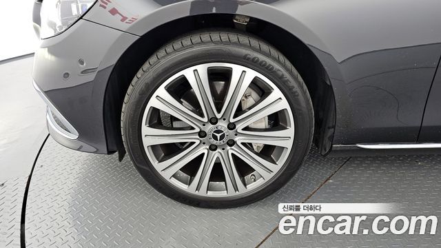 Mercedes-Benz E-Class (W213) E350 4MATIC Exclusive 2023 — фото 5
