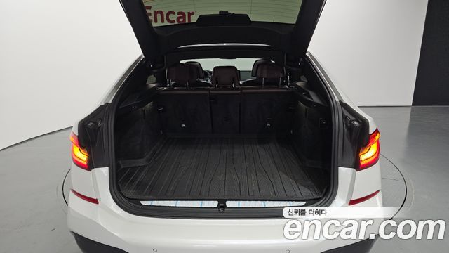 BMW 6 Series GT (G32) 620d xDrive M Sport 2021 — фото 20