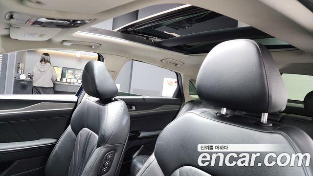 Kia K5 Hybrid (III) Signature 2024 — фото 17
