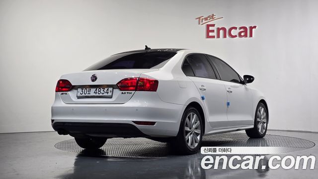 Volkswagen Jetta 2.0 TDI 6th 2013 — фото 2