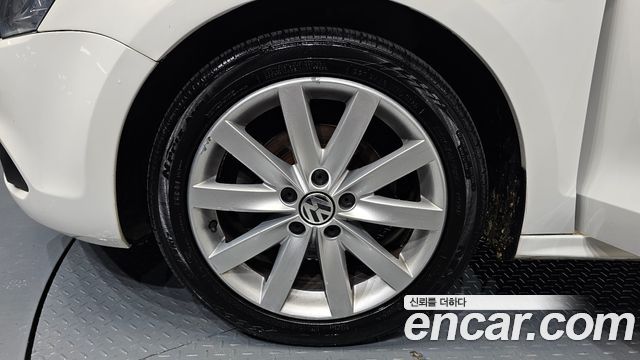 Volkswagen Jetta 2.0 TDI 6th 2013 — фото 5