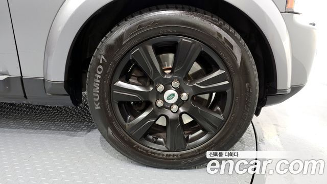 Land Rover Discovery 4 3.0 SDV6 SE 2012 — фото 5