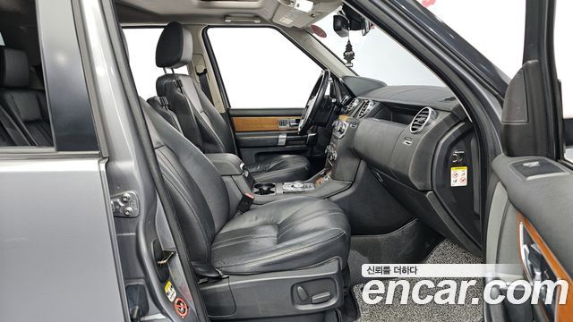 Land Rover Discovery 4 3.0 SDV6 SE 2012 — фото 10