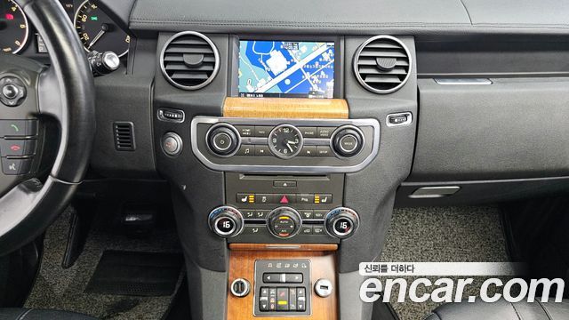 Land Rover Discovery 4 3.0 SDV6 SE 2012 — фото 19