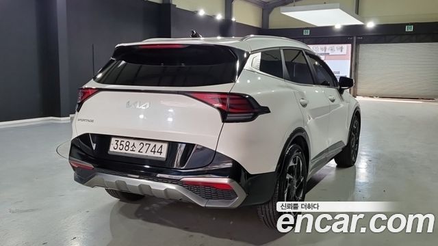 Kia Sportage (V) Diesel 2.0 2WD Nobleless 2022 — фото 2