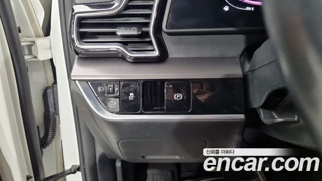 Kia Sportage (V) Diesel 2.0 2WD Nobleless 2022 — фото 20