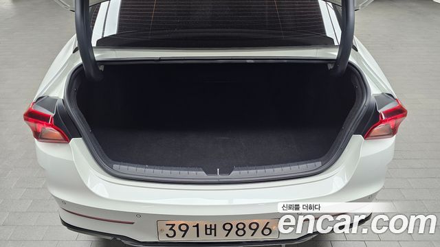 Kia K5 (III) 2.0 Trendy 2021 — фото 20