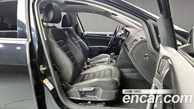 Volkswagen Golf (VII) 2.0 TDI Premium 2015 — фото 10