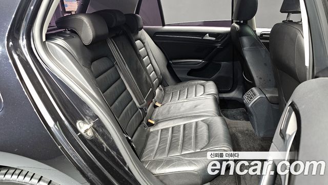 Volkswagen Golf (VII) 2.0 TDI Premium 2015 — фото 12