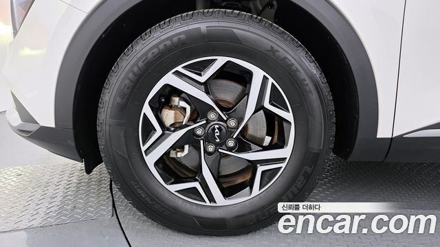 Kia Sportage (V) Diesel 2.0 2WD Prestige 2022 — фото 5