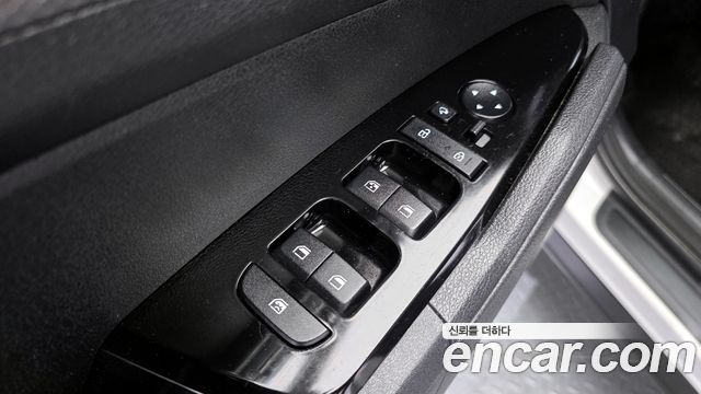 Kia Sportage (V) Diesel 2.0 2WD Prestige 2022 — фото 14