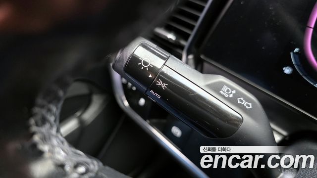 Kia Sportage (V) Diesel 2.0 2WD Prestige 2022 — фото 16