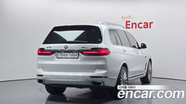 BMW X7 (G07) xDrive 40i Design Pure Excellence 6-Seater 2021 — фото 2