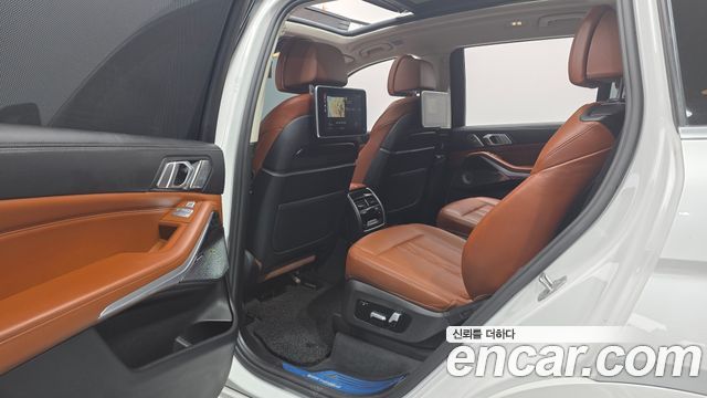 BMW X7 (G07) xDrive 40i Design Pure Excellence 6-Seater 2021 — фото 12