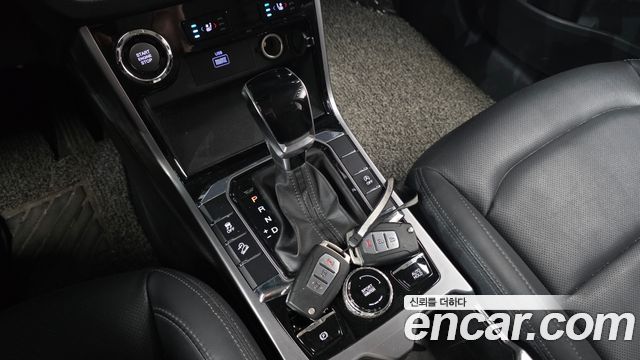 KG Mobility (SsangYong) Beautiful Korando Gasoline 1.5 2WD C5 Plus 2022 — фото 9