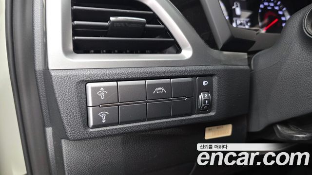 KG Mobility (SsangYong) Beautiful Korando Gasoline 1.5 2WD C5 Plus 2022 — фото 20