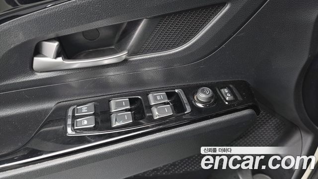 KG Mobility (SsangYong) Beautiful Korando Gasoline 1.5 2WD C5 Plus 2022 — фото 22