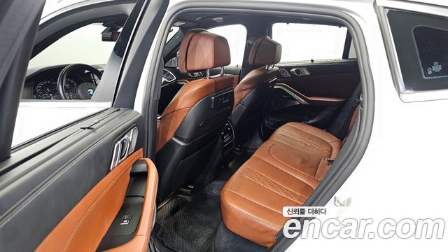 BMW X6 (G06) M50i 2021 — фото 11
