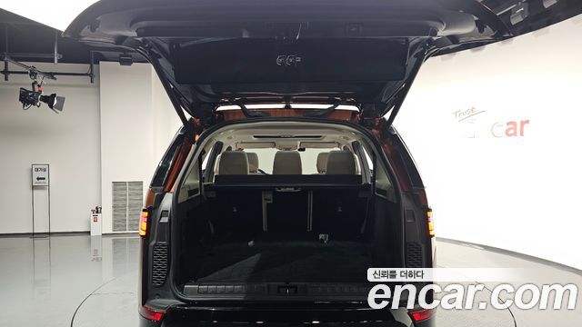 Land Rover Discovery 5 3.0 SD6 Landmark Edition 2020 — фото 20