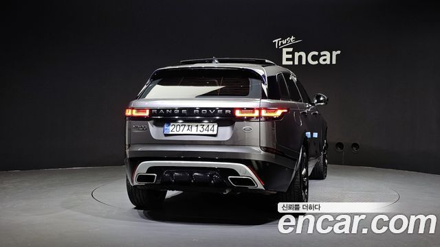 Land Rover Range Rover Velar 3.0 D300 R-Dynamic SE 2018 — фото 4