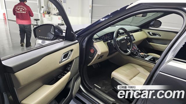 Land Rover Range Rover Velar 3.0 D300 R-Dynamic SE 2018 — фото 10