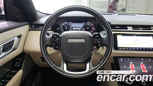 Land Rover Range Rover Velar 3.0 D300 R-Dynamic SE 2018 — фото 13