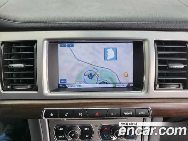 Jaguar XF 3.0SC Luxury X250 2013 — фото 18