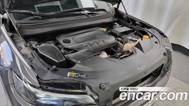 Jeep Cherokee (KL) 2.4 Limited AWD 2022 — фото 6