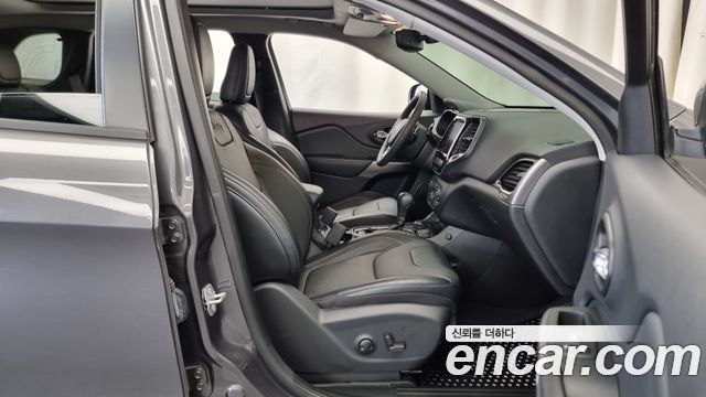 Jeep Cherokee (KL) 2.4 Limited AWD 2022 — фото 11