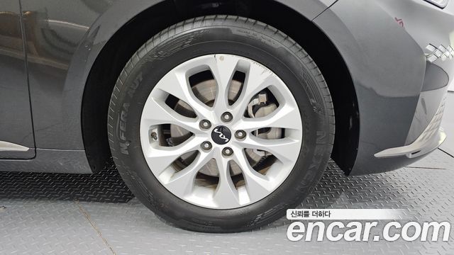 Kia K8 2.5 Gasoline 2WD Noblesse Light 2023 — фото 5
